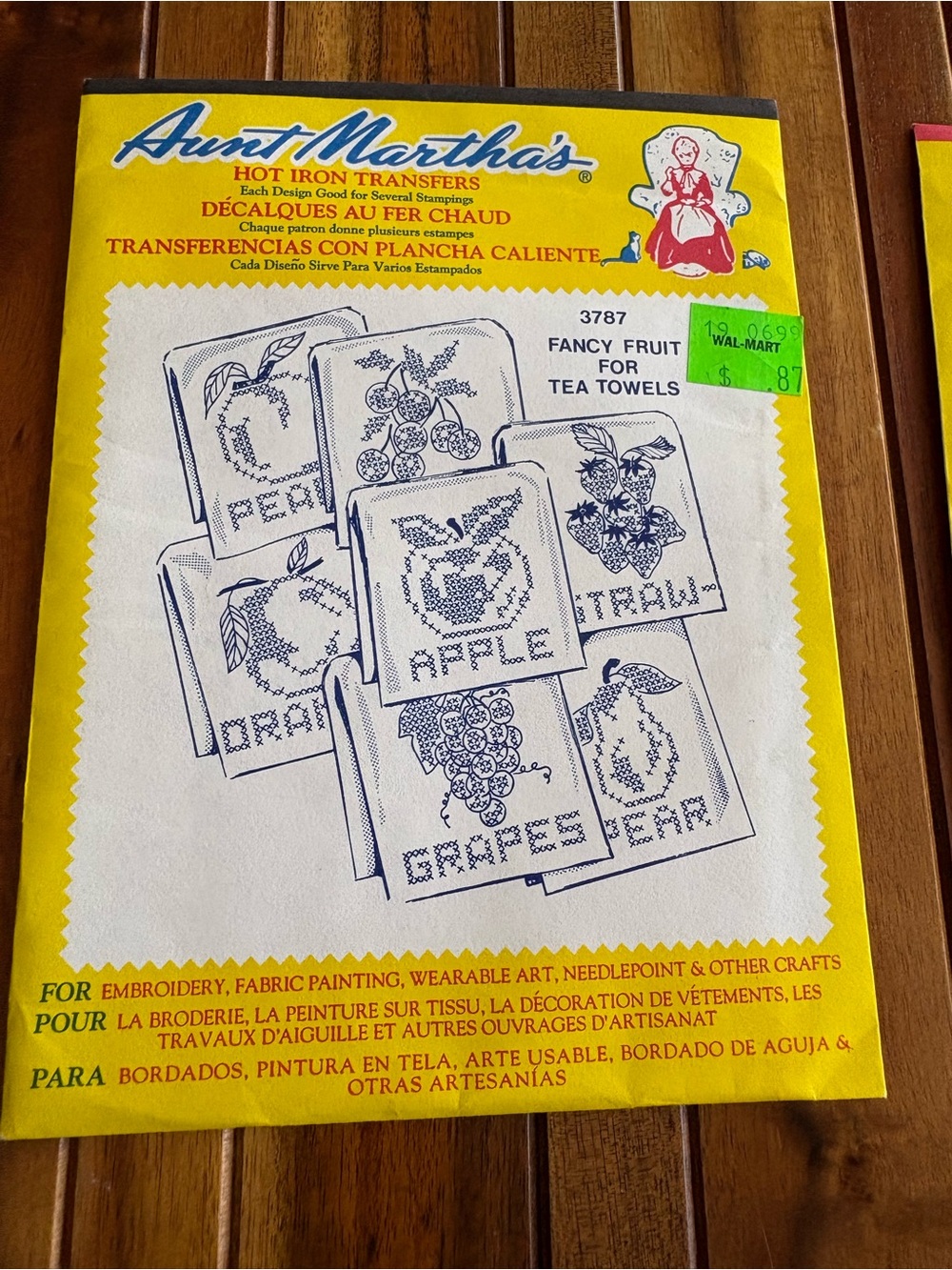 Vtg Aunt Martha’s 3787 fancy fruit for tea towels hot iron embroidery transfer